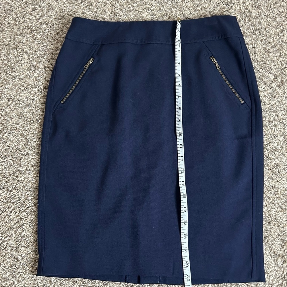Ann Taylor Loft Navy Blue Pencil Skirt with Pockets and Zipper in Back Size 4
